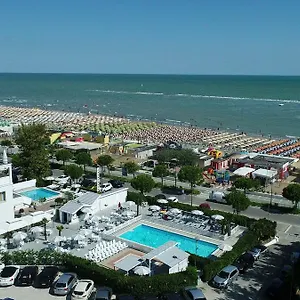 Promenade Universale 3*, Чезенатико Италия
